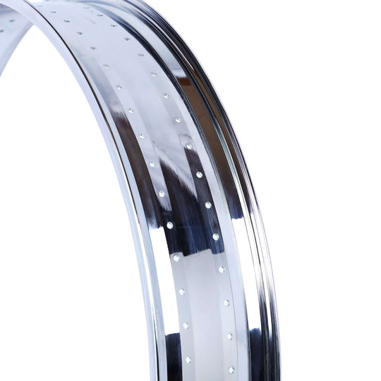 close up of micargi 100mm mirror chrome rim for 26*4.0 fat tire beach cuiser bike